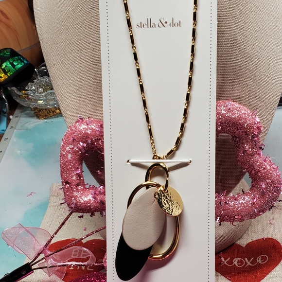 Stunning Stella & Dot Color Pop Pendant. 26" chain with 3" extender. - Picture 10 of 16